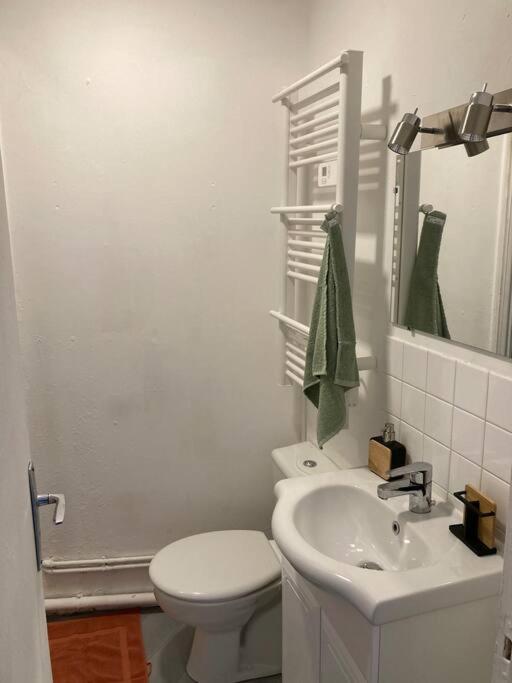 Cosy Appartement Hyper Centre Bernay  Exterior photo
